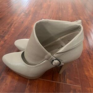 Elegant Cream Women's Heels
